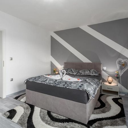 Apartment 50 Shades Of Grey 波雷奇 外观 照片